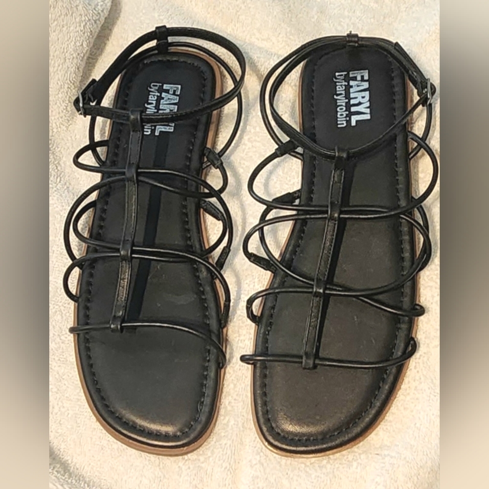 **NEW** LEATHER FARYL SANDALS 8.5 SEE PICS FOR MEASUREMENTS